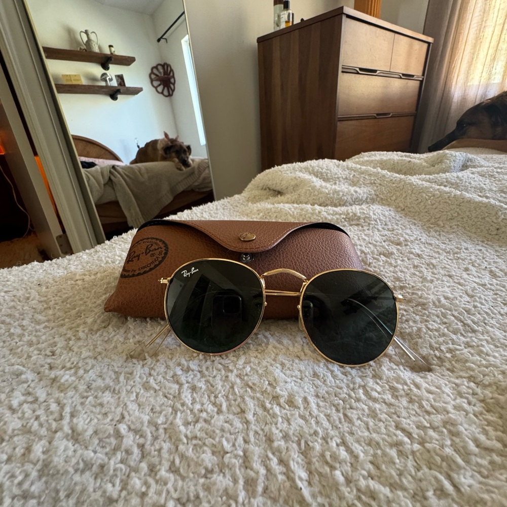 Ray-Ban Gold and Black Aviator Sunglasses